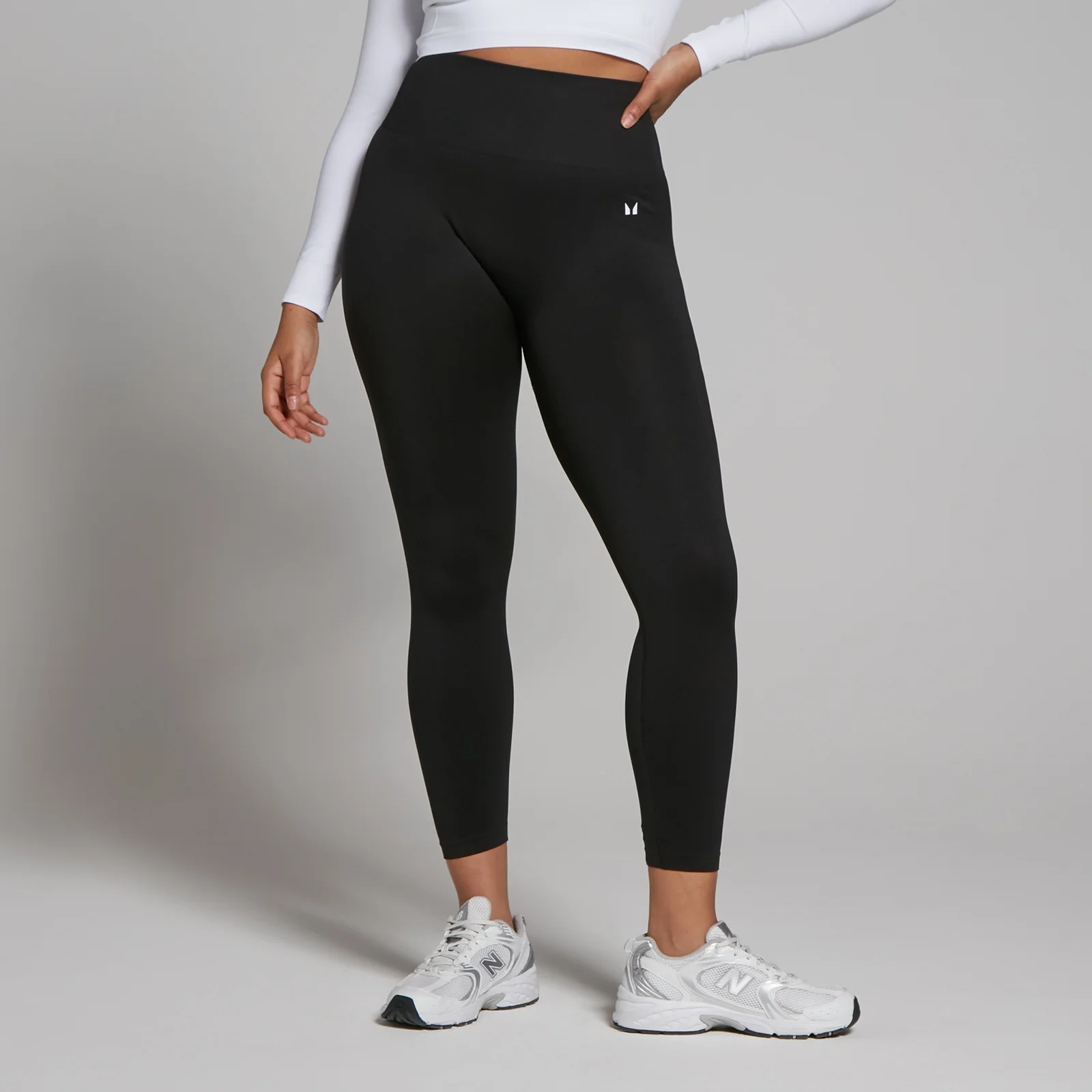 MP Women's Shape Seamless 7/8 Leggings - Black - XL Image 1