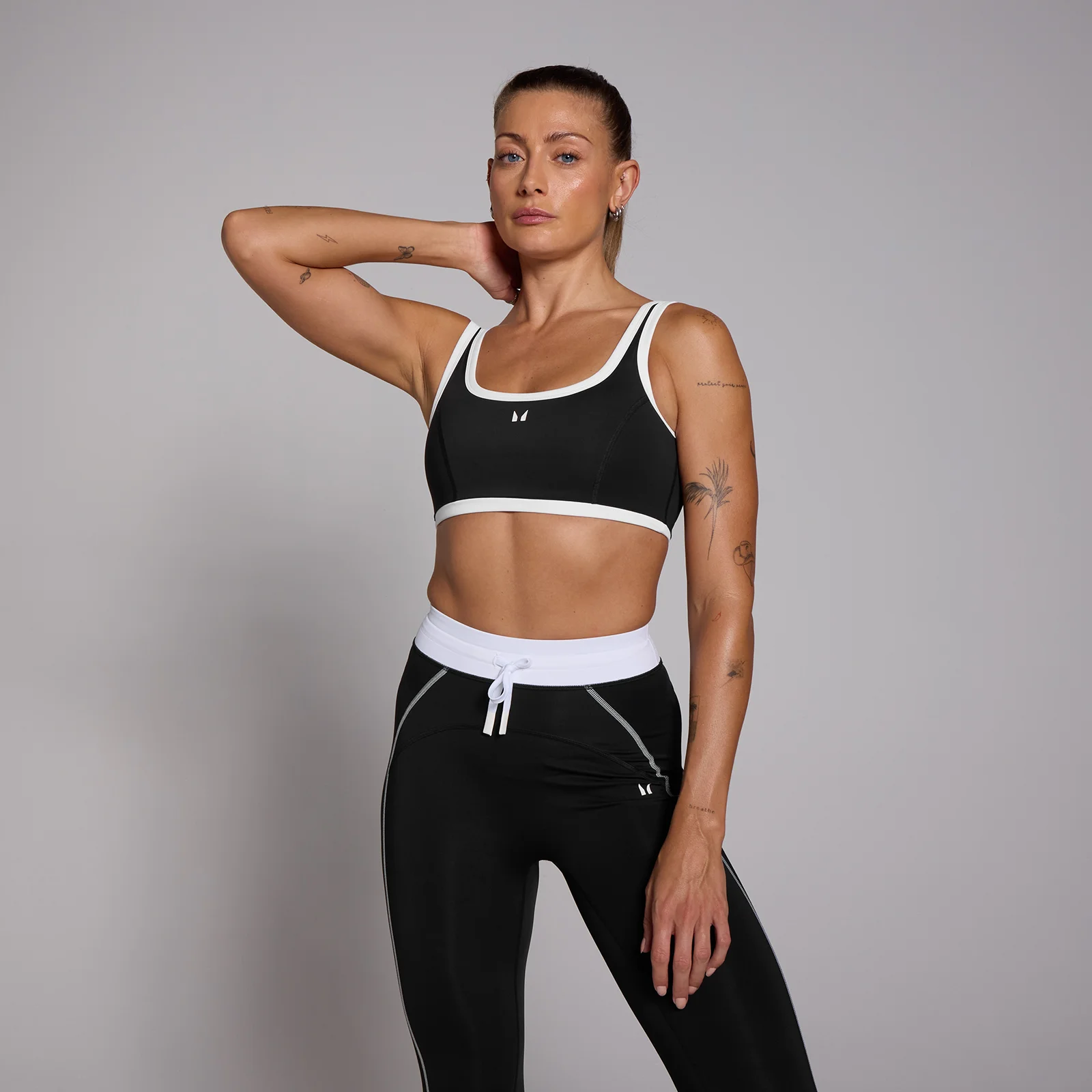 MP Women's Tempo Contrast Sports Bra - Black - XS Image 1